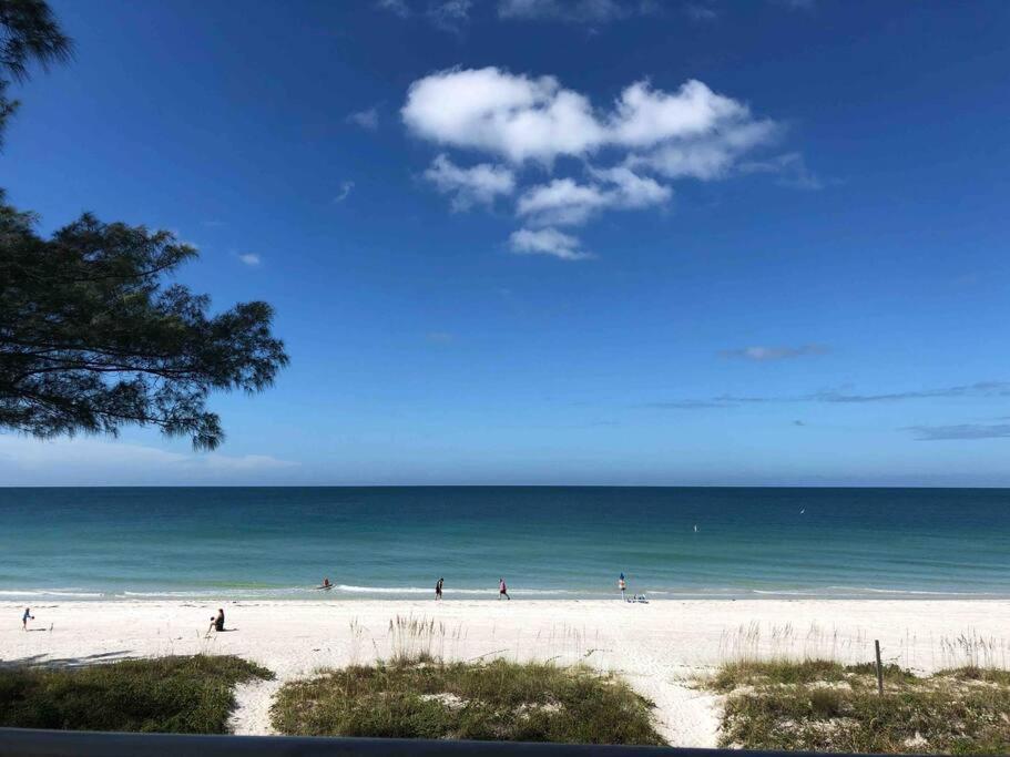 Joyce'S Beachfront #3 Apartamento Clearwater Beach Exterior foto