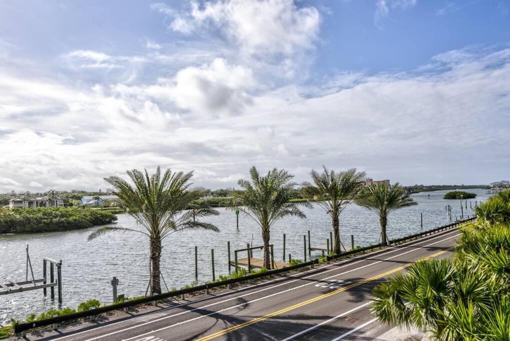 Joyce'S Beachfront #3 Apartamento Clearwater Beach Exterior foto