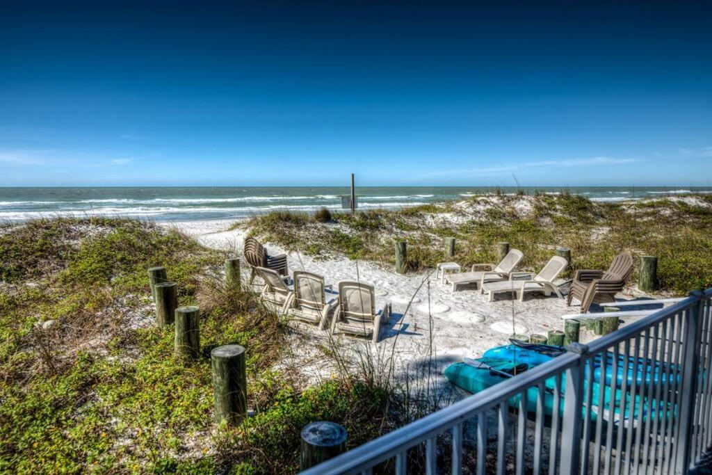 Joyce'S Beachfront #3 Apartamento Clearwater Beach Exterior foto