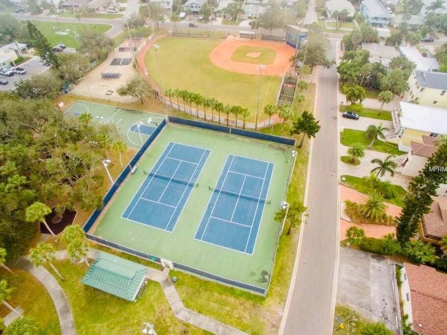 Joyce'S Beachfront #3 Apartamento Clearwater Beach Exterior foto