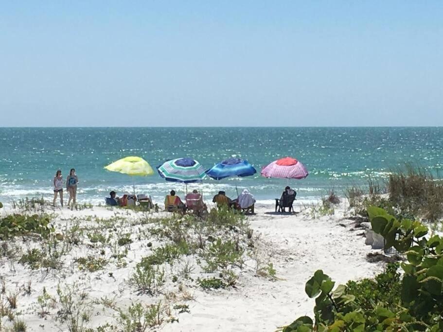 Joyce'S Beachfront #3 Apartamento Clearwater Beach Exterior foto